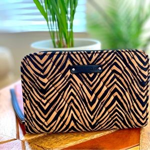 Vera Bradley wristlet, NWOT